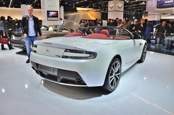 FRANKFURT - SEPT 14: Aston Martin V8 Vantage Roadster presented — Stock Photo, Image