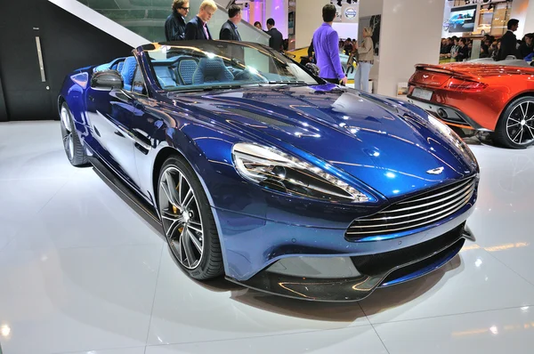 Frankfurt - 14 september: Aston Martin Vanquish Coupe gepresenteerd als wo — Stockfoto