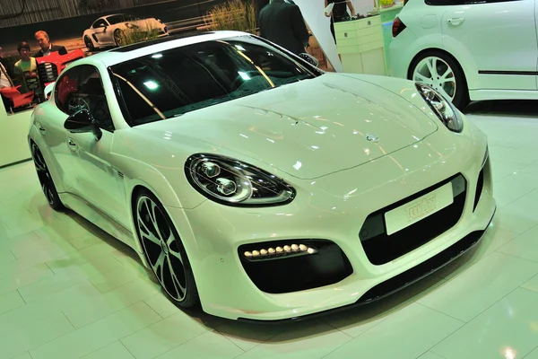 Frankfurt - 14 Sept: Porsche Panameratechart presenteras som världen — Stockfoto
