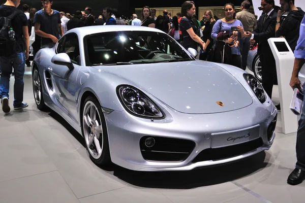 FRANKFURT - SEPT 14: Porsche Cayman S presented as world premier — Stock Photo, Image