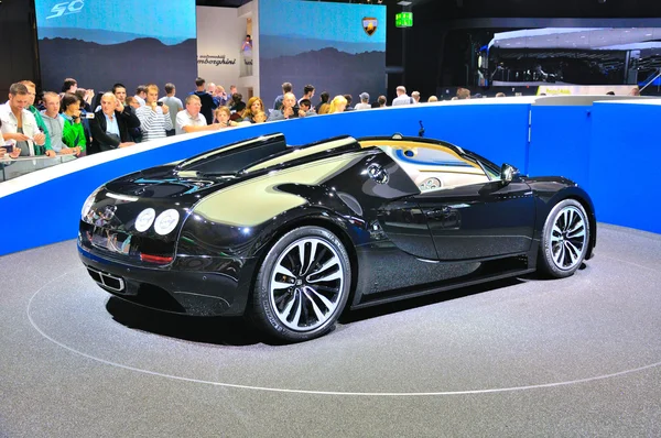 FRANKFURT - SEPT 14: Bugatti Veyron Grand Sport LOr Blanc presen Royalty Free Stock Photos