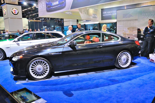 FRANKFURT - 14 DE SEPTIEMBRE: BMW Alpina B6 Bi-Turbo Coupe presentado como w — Foto de Stock