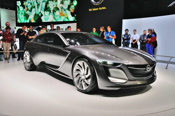 Frankfurt - 14 września: Opel Monza Concept przedstawiane jako świat idealna — Zdjęcie stockowe