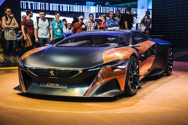 Frankfurt - Wrzesień 21: peugeot onyks hybrydowy supersamochód (conceptcar) — Zdjęcie stockowe