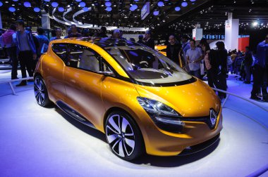 Frankfurt - Eylül 21: Dünya sunulan renault r-uzay kavramı