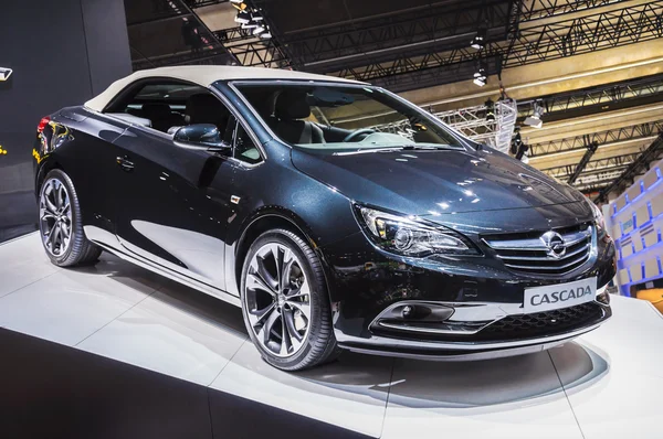 Frankfurt - září 21: opel astra cabrio jako svět premie — Stock fotografie