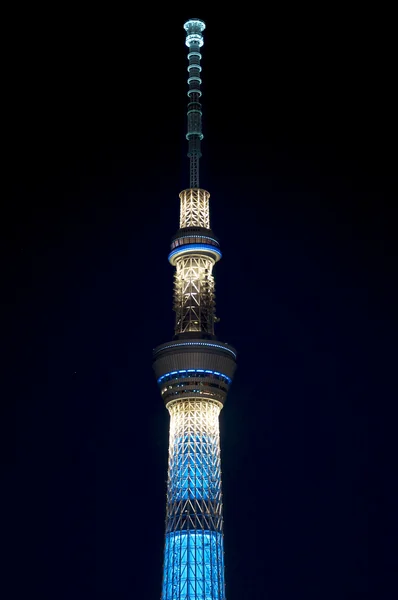 夜の東京スカイツリーのクローズ アップ — ストック写真
