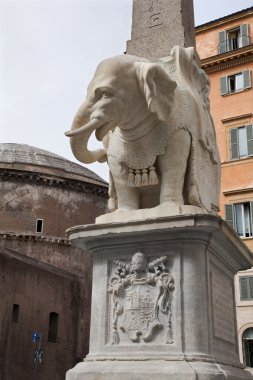 Roma, Mart - 23: Dikilitaş piazza santa maria sopra üzerinde fil heykelinden minerva. 23 Mart 2012, Roma, İtalya