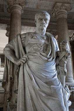 Brüksel - 22 Haziran: Antik hukukçu domitius ulpianus vestiubule Adalet Sarayı tarafından heykeltraş antoine-felix boureon 22 Haziran 2012 Brüksel'den heykeli.