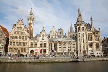 Gent - 23 Haziran: graselei sokak 16'dan gelen tipik eski saraylar. -18. cent. ve Batı cephe sonrası Sarayı 23 Haziran 2012 yılında gent, Belçika.