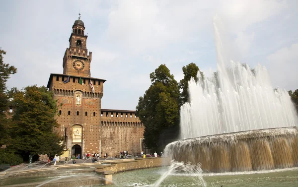 Милан - Замок Сфорца — стоковое фото