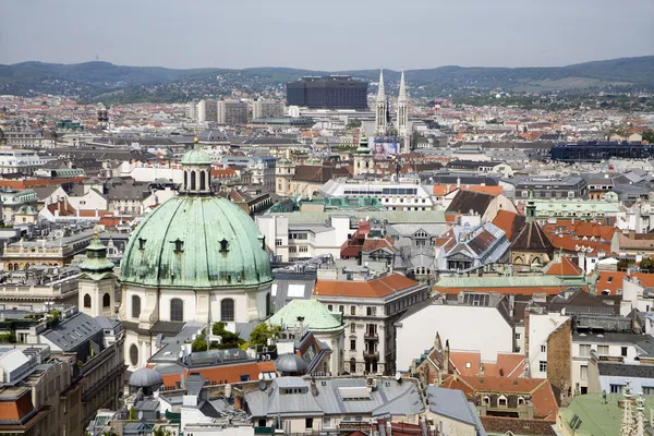 Вена - вид с соборной башни Св. Стефана — стоковое фото
