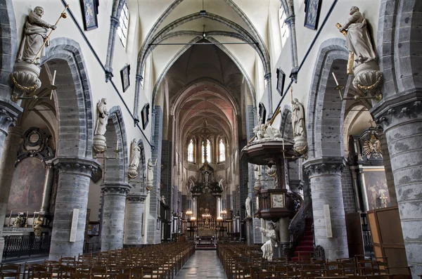 GENT - JUNE 23: Main nave of Saint Jacob 's gothic church on June 23, 2012 in Gent, Belgium . — стоковое фото