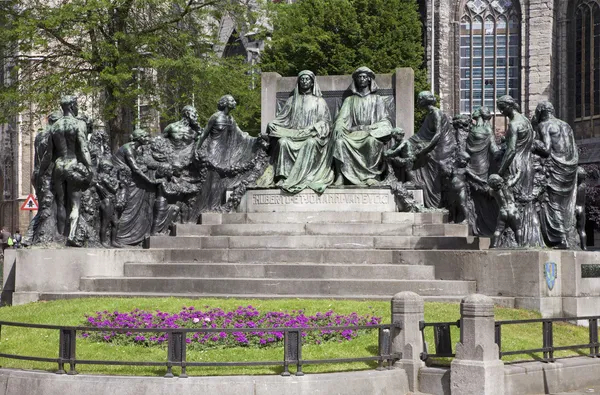 Gent - Hubertus and Johannes van Eyck memorial on June 24, 2012 in Gent, Belgium. — Stock Photo, Image
