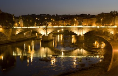 Roma - vitorio emanuelle Köprüsü - gece