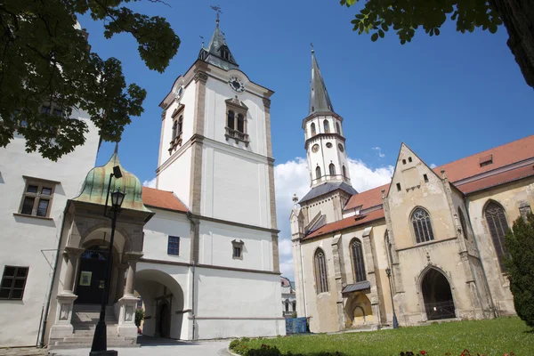 Levoca - Townhall and Saint Jacob s church — Stock Photo, Image