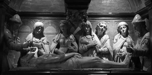 BRUSSELS - JUNE 22: Anointment of Jesus in the tomb from St. Michael and St. Gudula Cathedral on June 22, 2012 in Brussels — Stock Photo, Image