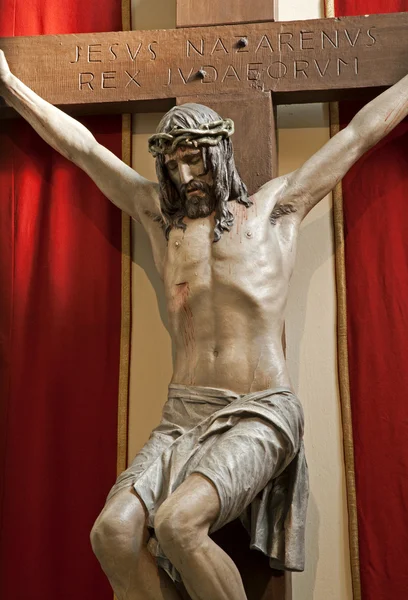 Jesucristo en la cruz de la iglesia de Viena — Foto de Stock