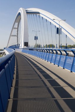 Bratislava - modern apollo Köprüsü