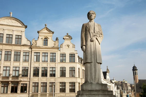 Brussels - The Queen Elisabeth statue — Stock Photo, Image