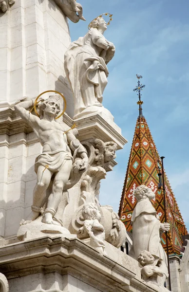 St. Sebastien - detalle de la columna barroca Trinity en Budapest — Foto de Stock