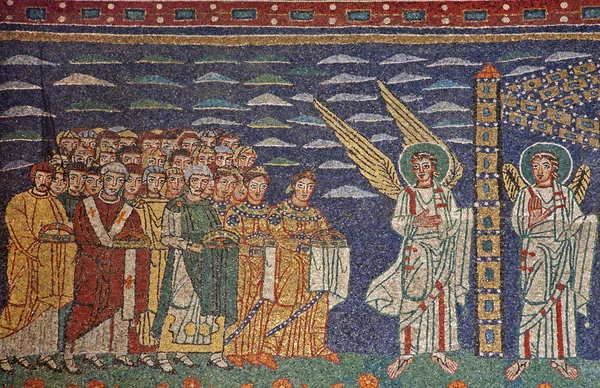 ROME - MARCH 22: Old mosaic of angels and saint in heaven from apsidal arch from 9. cent. in Basilica di Santa Prassede on March 22, 2012 in Rome. — Stock Photo, Image
