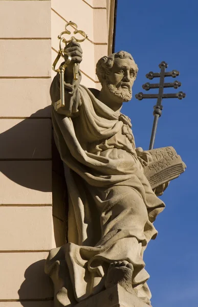 San Pietro dalla facciata praghese — Foto Stock