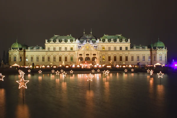 Paleis belvedere in Wenen - nacht — Stockfoto