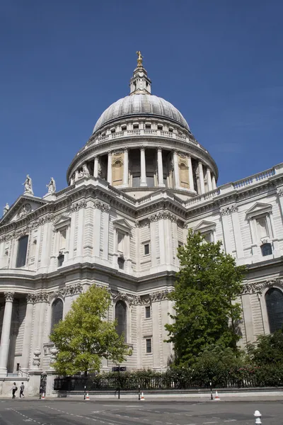London - st. Pauls cathedral and park — Stock Photo, Image