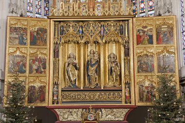 Kosice - 3 Ocak: Ana oyulmuş Aziz kanat sunak yaşındaki 1474-1477 3 Ocak 2013 tarihinde elizabeth Gotik katedralde kosice, Slovakya.