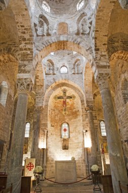Palermo - 8 Nisan: Romanik kilise san cataldo ana nefin inşa yıl 1154-1160 8 Nisan 2013 palermo, İtalya.