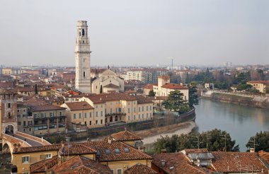 Verona - duomo ve adige Nehri ve kent