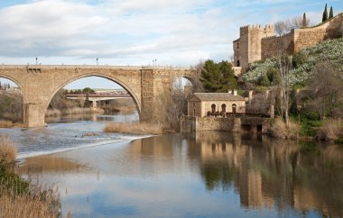 Toledo - san martin s gelin ya da puente de san maritn yılında gün ışığına