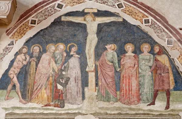 VERONA - JANUARY 28: Crucifixion fresco by school of Turone di Maxio from year 1363 in church San Fermo Maggiore on January 28, 2013 in Verona, Italy. — Stock Photo, Image