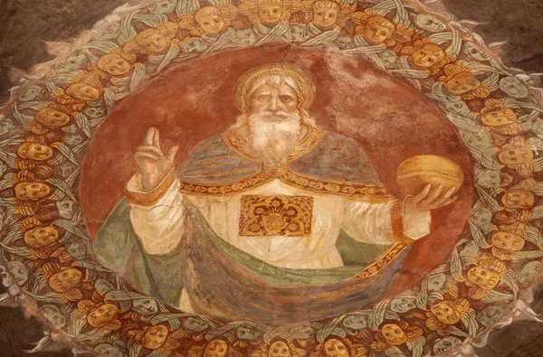 БЕРГАМО - 26 ЯНВАРЯ: Бог Творец фрески из церкви Michele al pozzo bianco. Fresco in the apse by Giovani Battista Guarinoni d 'Averara from year 1577 on January 26, 2013 in Bergamo, Italy . — стоковое фото