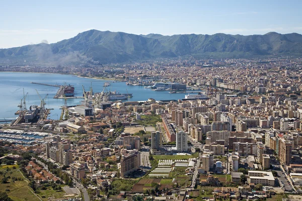 Palermo - outlook over city and harbor form Mount Pelegrino — Stock Photo, Image