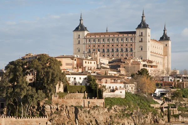 Toledo - alcazar v ranním světle — Stock fotografie