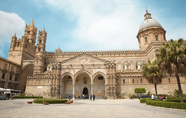 Palermo - helgedomen av katedralen eller duomo — Stockfoto