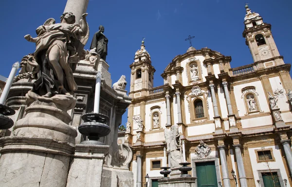 Palermo - San Domenico - Chiesa di San Domenico e colonna barocca — Foto Stock