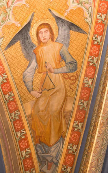 Wenen - 27 juli: fresco van angel met de muziekinstrument van de vestibule van kloosterkerk in klosterneuburg van 19. cent. op 27 juli 2013 Wenen. — Stockfoto