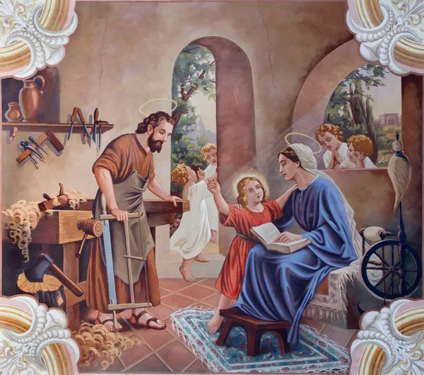 Sebechleby - Przedłużamy 8: Świętej rodziny. fresk z roku 1963 przez antal jozef w kościele farnym st. michael na 8 sierpnia, 2013 w sebechleby, Słowacja. — Zdjęcie stockowe