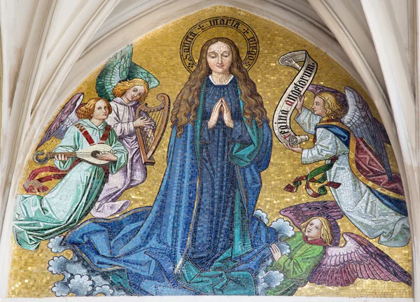 VIENNA - JULY 3: Mosaic of Virgin Mary from main portal of gothic church Maria am Gestade on July 3, 2013 Vienna. — Stock Photo, Image