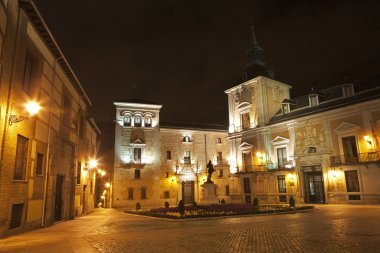 Madrid - plaza de villa, gece