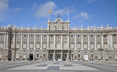 MADRID - 10 Mart 2013 'te Madrid' de 1738 ve 1755 yılları arasında inşa edilen Palacio Real veya Royal Palace.