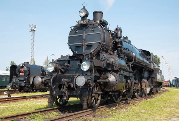 Velha locomotiva a vapor — Fotografia de Stock