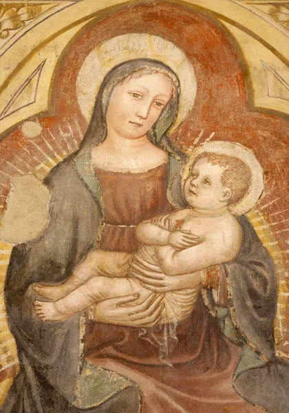 Verona - 27 januari: madonna fresco uit 12. -15. cent. door anonym auteur in de basilica di san zeno op 27 januari 2013 in verona, Italië. — Stockfoto