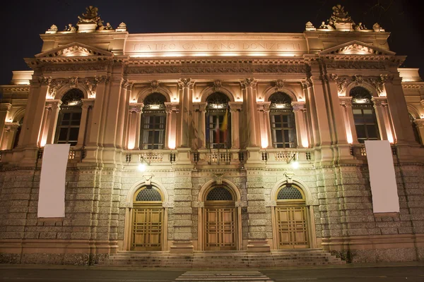 Bergamo - gaetano donizetti theater bij nacht — Stockfoto