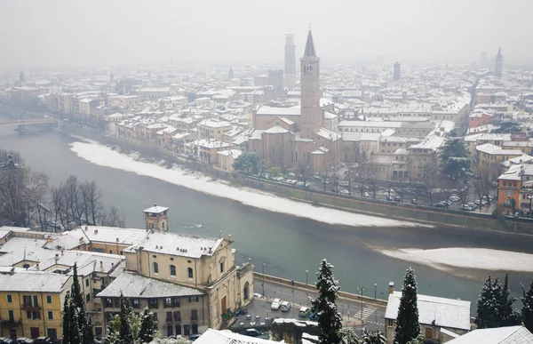 Verona - outlook z castel san pietro v zimě — Stock fotografie