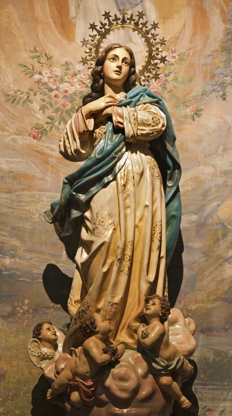 Madrid - 10 mars: obefläckade avlelsen staty från kyrkliga hl. Theresia (madrid - iglesia de santa teresa y san jose (carmelitas descalzos) den 10 mars 2013 i madrid. — Stockfoto