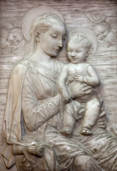 VIENNA - JANUARY 15: Relief of Virgin Mary mother of God by Rossellino in Minoriten church on January 15, 2013 in Vienna — Stock Photo, Image